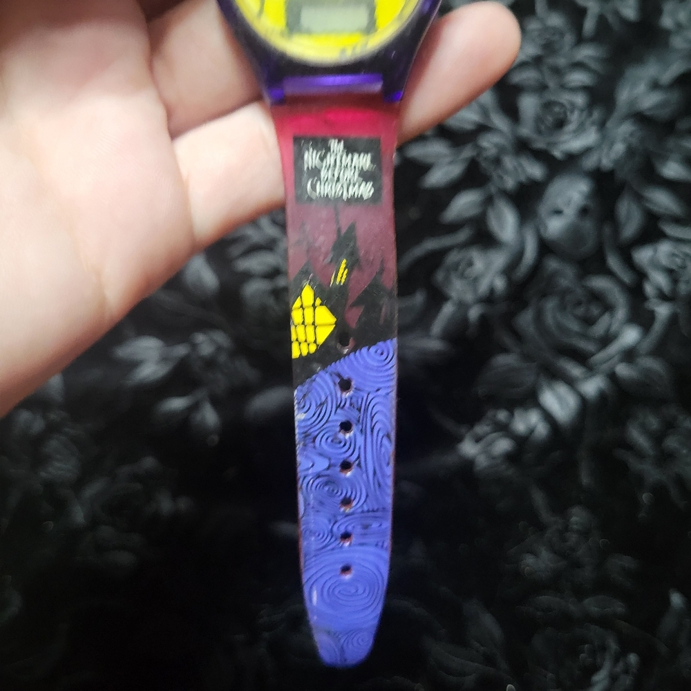 Plastic Watch Bundle - Picture 9 of 10